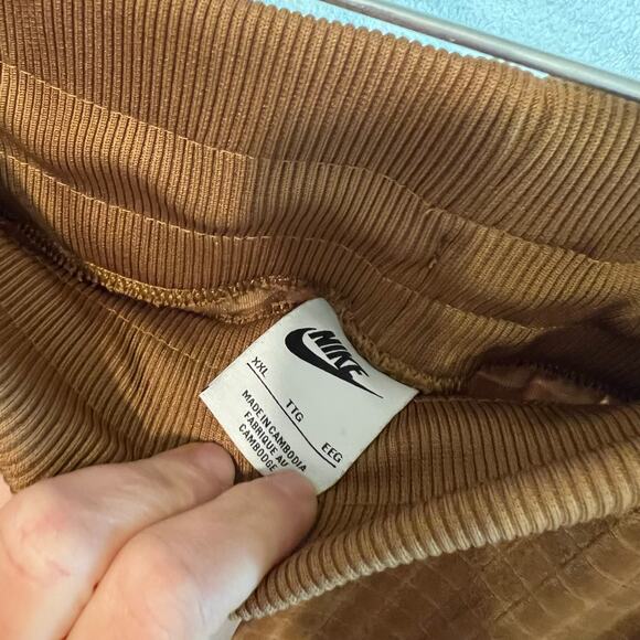 Nike Two Piece Set Size XXL - Tan Waffle Plush Sweater & Jogger Pants - Picture 9 of 16